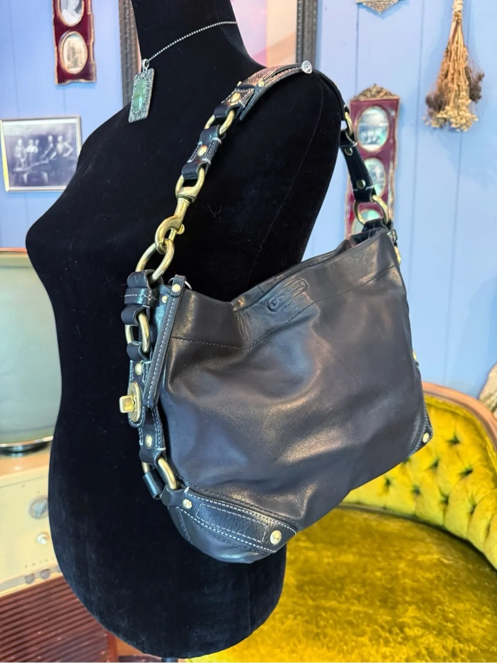 Vintage Y2K Coach Carly 2007 black leather hobo shoulder bag